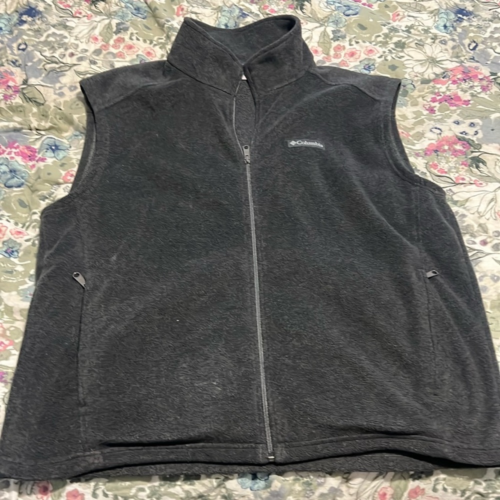 Men’s Columbia vest
